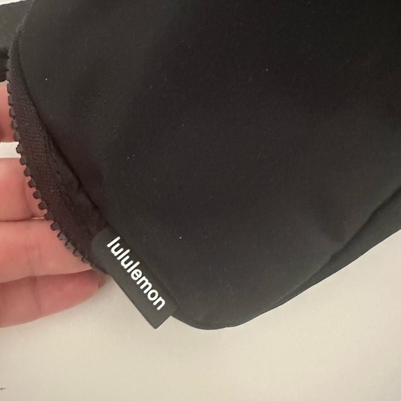 lululemon athletica Black Belt Bag - Picture 2 of 3
